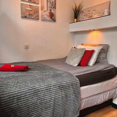 Petit 1 Bed Room Condo Warszawa Center Buitenkant foto