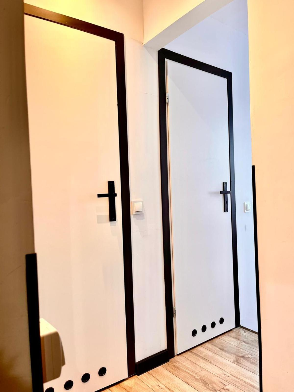 Petit 1 Bed Room Condo Warszawa Center Buitenkant foto