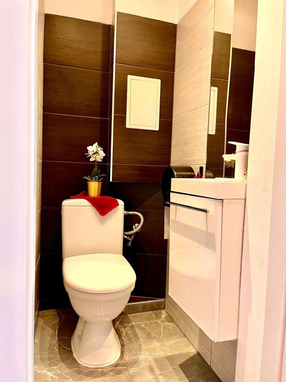 Petit 1 Bed Room Condo Warszawa Center Buitenkant foto
