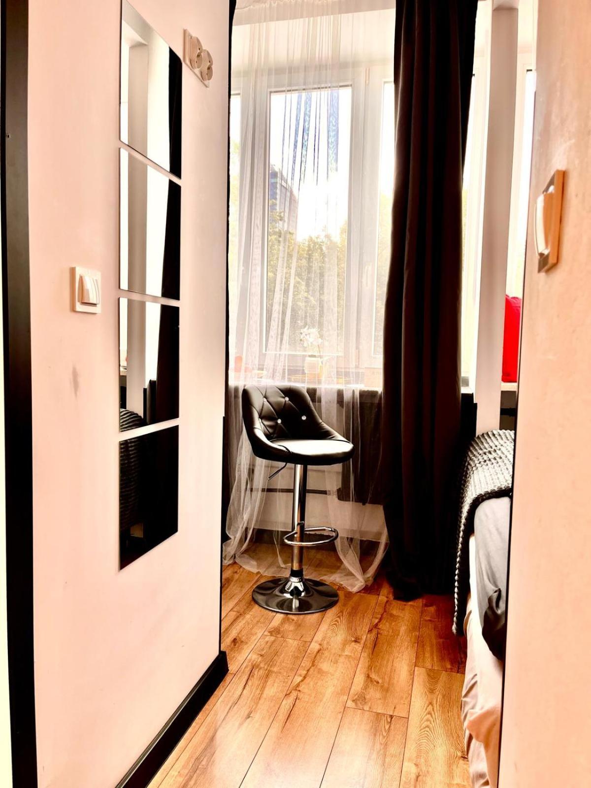 Petit 1 Bed Room Condo Warszawa Center Buitenkant foto