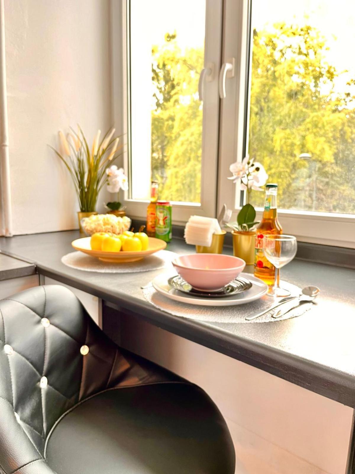 Petit 1 Bed Room Condo Warszawa Center Buitenkant foto
